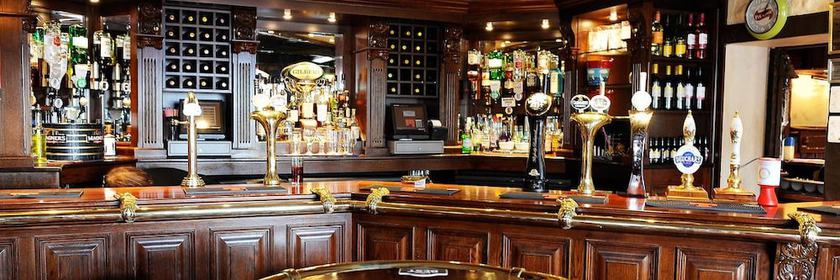 Imagen del bar/restaurante del Hotel Crusoe. Foto 6