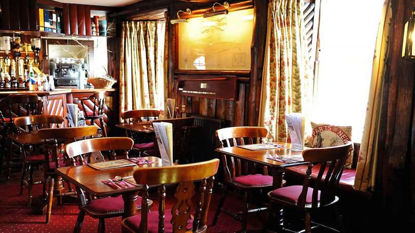 Imagen del bar/restaurante del Hotel Crusoe. Foto 8