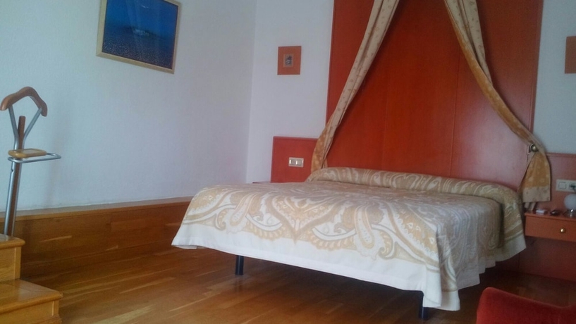 Imagen de la habitación del Hotel Cruz de Gracia. Foto 6