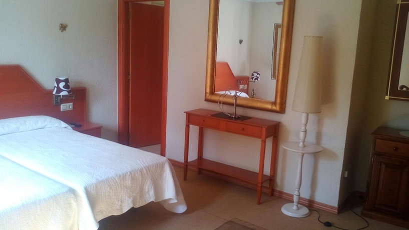 Imagen de la habitación del Hotel Cruz de Gracia. Foto 7