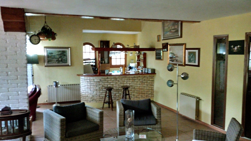 Imagen de los interiores del Hotel Cruz de Gracia. Foto 13