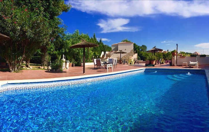Imagen de la piscina del Hotel Cruz de Gracia. Foto 19