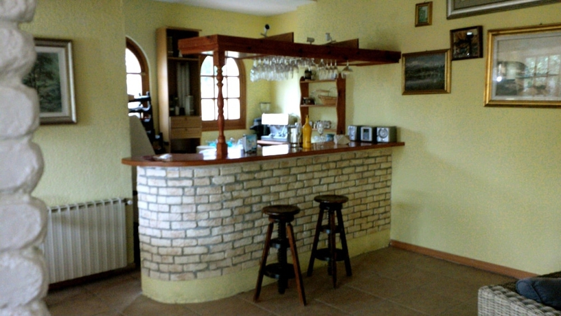 Imagen del bar/restaurante del Hotel Cruz de Gracia. Foto 3