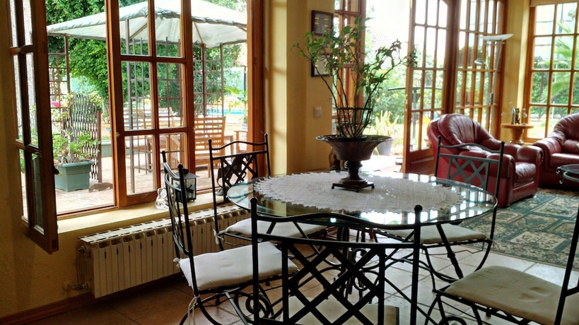 Imagen de los interiores del Hotel Cruz de Gracia. Foto 16