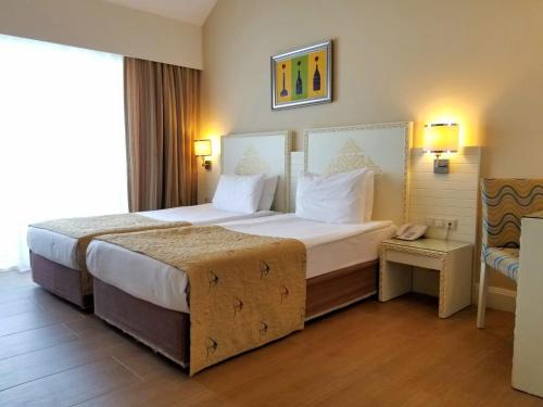 Imagen de la habitación del Hotel Crystal Admiral Aqua Collection. Foto 9