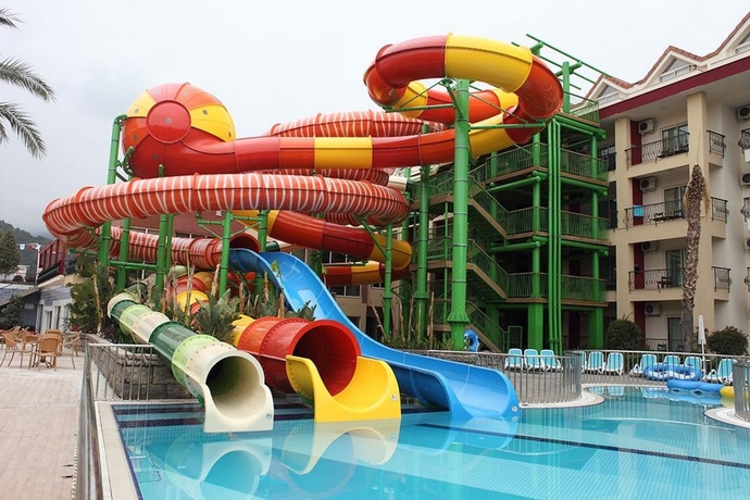 Imagen general del Hotel Crystal Aura. Foto 12