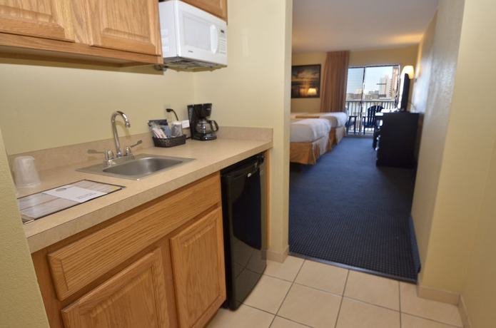 Imagen de la habitación del Hotel Crystal Beach. Foto 14