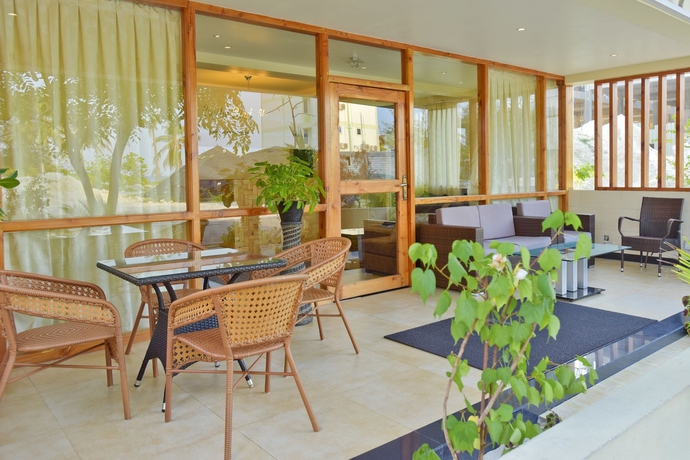 Imagen general del Hotel Crystal Beach Inn. Foto 2