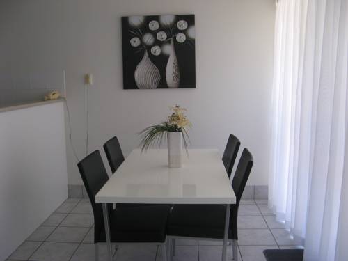 Imagen de la habitación del Hotel Crystal Beachfront Apartments. Foto 4