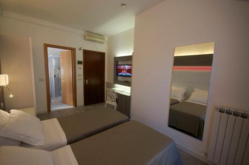 Imagen de la habitación del Hotel Crystal, Caorle. Foto 9