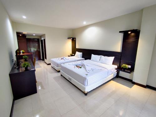 Imagen de la habitación del Hotel Crystal City, Pagesangan. Foto 14