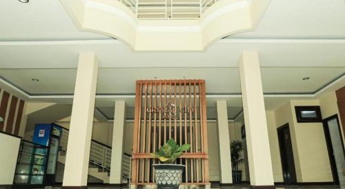 Imagen general del Hotel Crystal City, Pagesangan. Foto 4