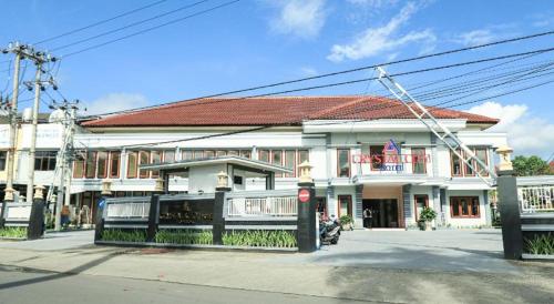 Imagen general del Hotel Crystal City, Pagesangan. Foto 9