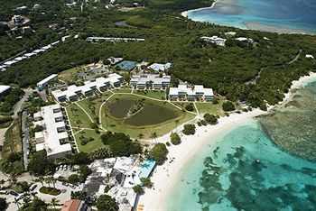 Imagen general del Hotel Crystal Cove Beach Resort By Antilles Resorts. Foto 1