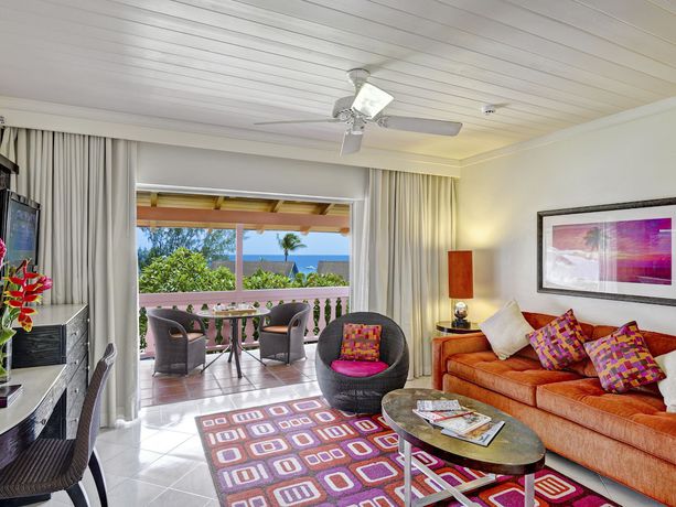 Imagen de la habitación del Hotel Crystal Cove By Elegant Hotels All Inclusive Resort. Foto 17