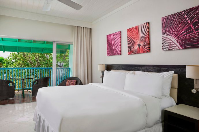 Imagen de la habitación del Hotel Crystal Cove By Elegant Hotels All Inclusive Resort. Foto 19