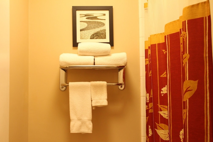 Imagen de la habitación del Hotel Crystal Cove. Foto 10