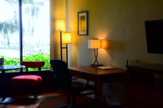 Imagen de la habitación del Hotel Crystal Cove. Foto 16