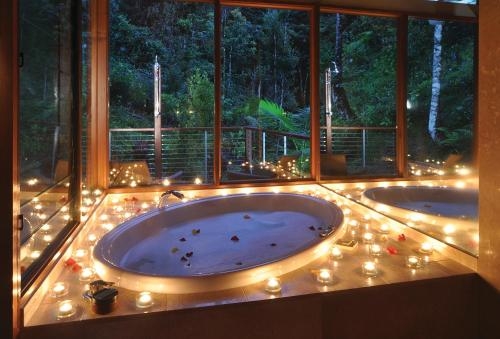 Imagen de la habitación del Hotel Crystal Creek Rainforest Retreat. Foto 7