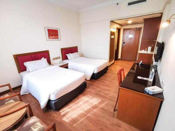 Imagen general del Hotel Crystal Crown Harbour View, Port Klang. Foto 2