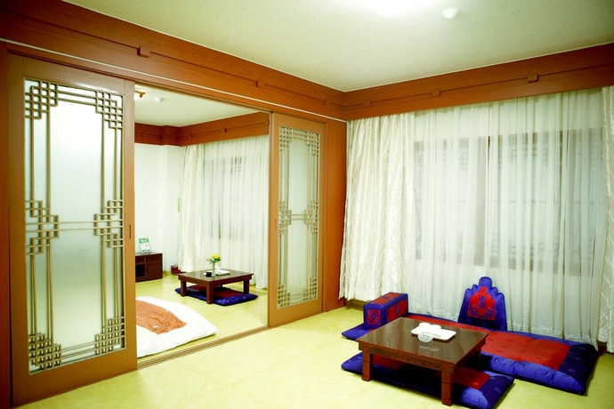 Imagen de los interiores del Hotel Crystal, Daegu. Foto 7