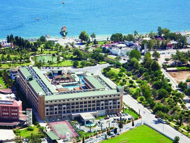 Imagen general del Hotel Crystal De Luxe Resort & Spa. Foto 5