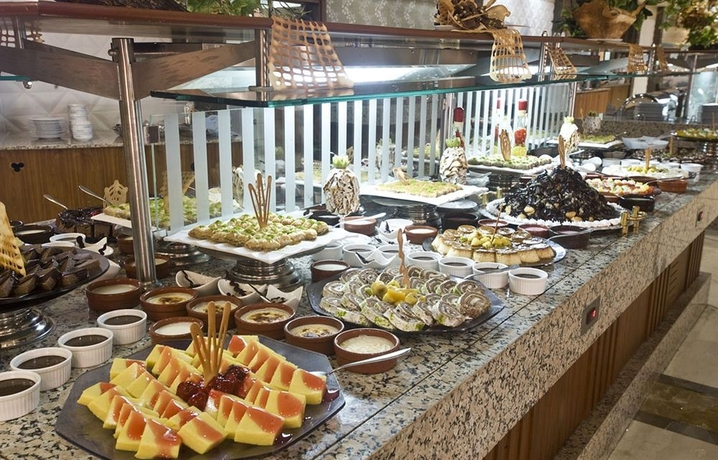 Imagen del bar/restaurante del Hotel Crystal Family. Foto 6