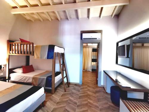 Imagen de la habitación del Hotel Crystal Flora Pearl Collection. Foto 9