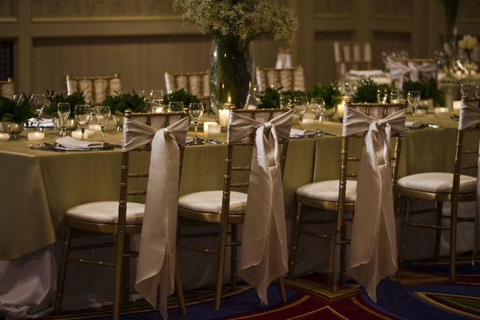 Imagen de los interiores del Hotel Crystal Gateway Marriott. Foto 3