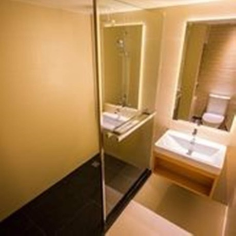 Imagen de la habitación del Hotel Crystal Hat Yai. Foto 13