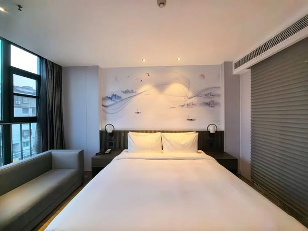 Imagen de la habitación del Hotel Crystal Hotel Shanghai Wujiaochang. Foto 1