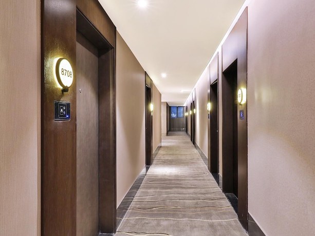 Imagen de los interiores del Hotel Crystal Hotel Shanghai Wujiaochang. Foto 11