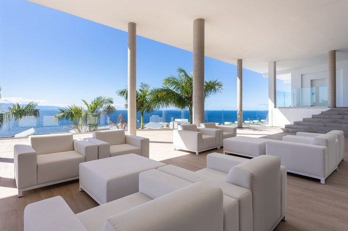 Imagen de los exteriores del Hotel Crystal I Luxury Apartments. Foto 10