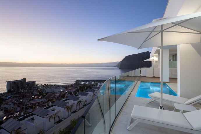 Imagen de los exteriores del Hotel Crystal I Luxury Apartments. Foto 13