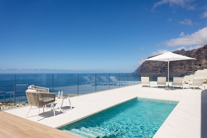 Imagen de los exteriores del Hotel Crystal I Luxury Apartments. Foto 17