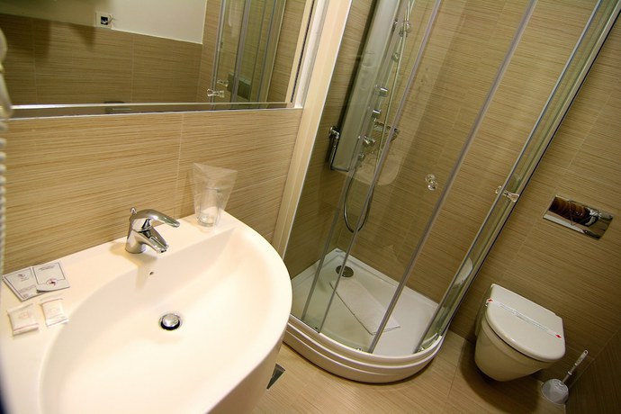 Imagen de la habitación del Hotel Crystal, Ilidža. Foto 10