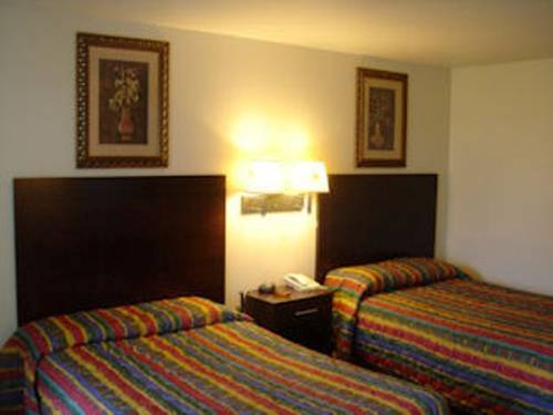 Imagen de la habitación del Hotel Crystal Inn Eatontown. Foto 6