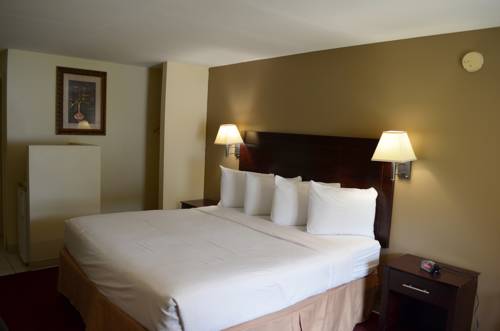 Imagen de la habitación del Hotel Crystal Inn Eatontown. Foto 8