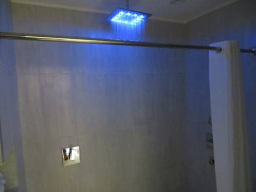 Imagen de la habitación del Hotel Crystal Inn - Sugar Land. Foto 4