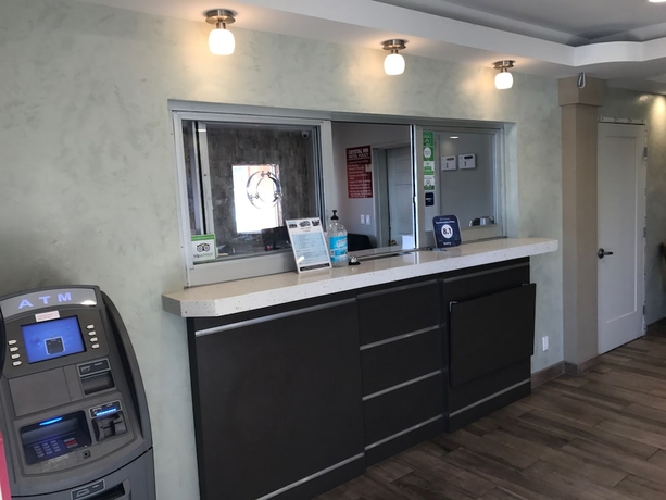 Imagen de los interiores del Hotel Crystal Inn Suites and Spas. Foto 18