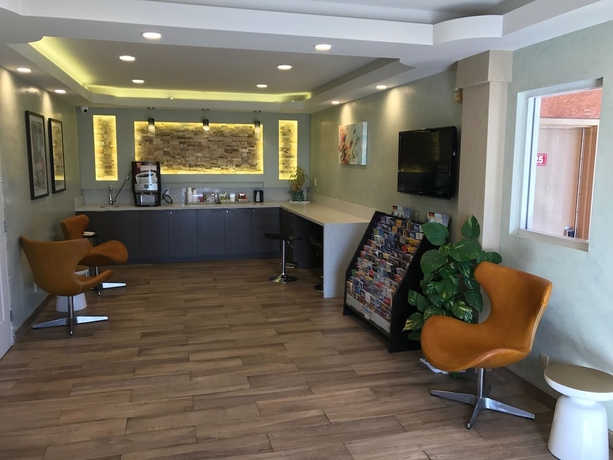 Imagen de los interiores del Hotel Crystal Inn Suites and Spas. Foto 19