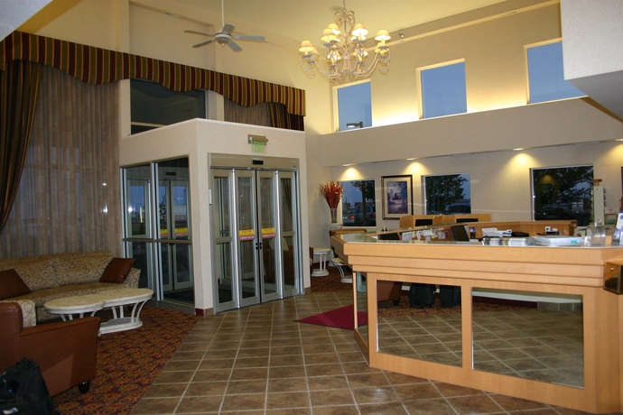 Imagen de los interiores del Hotel Crystal Inn and Suites Great Falls. Foto 12