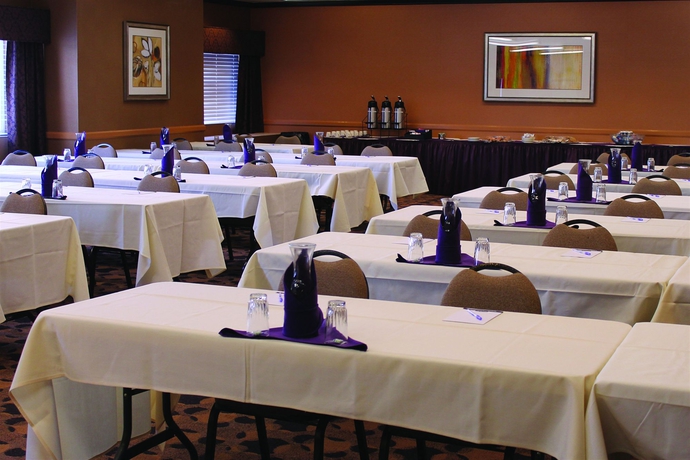 Imagen de los interiores del Hotel Crystal Inn and Suites Midvalley. Foto 12