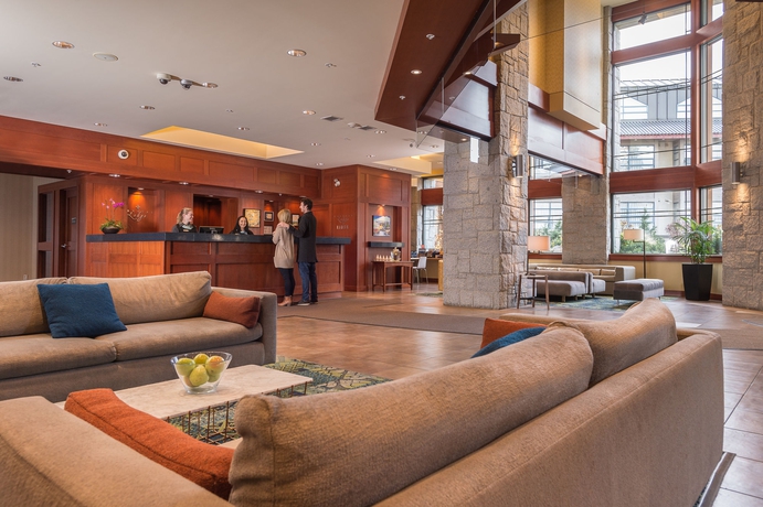 Imagen de los interiores del Hotel Crystal Lodge, Whistler Village. Foto 13