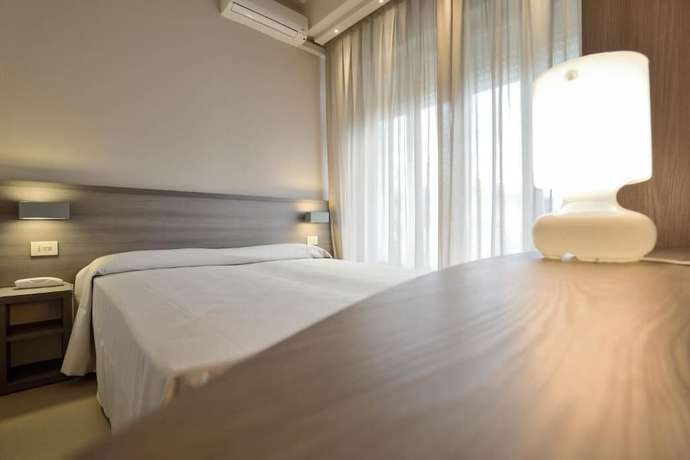 Imagen de la habitación del Hotel Crystal, Marina Di Pietrasanta. Foto 9