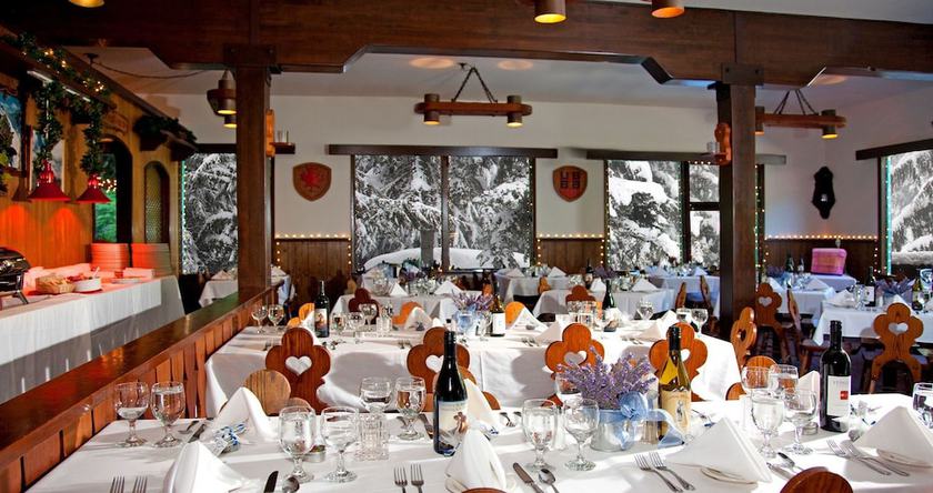 Imagen del bar/restaurante del Hotel Crystal Mountains, Enumclaw. Foto 8