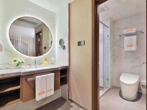 Imagen general del Hotel Crystal Orange - Shanghai The Bund Jinling East Road. Foto 5
