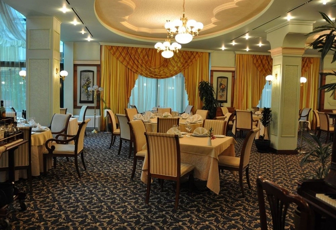 Imagen del bar/restaurante del Hotel Crystal Palace Boutique. Foto 3