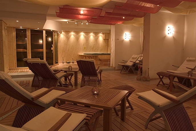 Imagen de la piscina del Hotel Crystal Palace Boutique. Foto 11