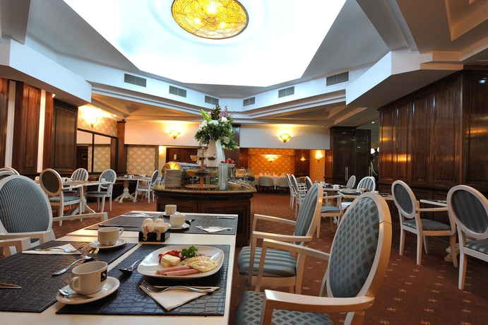 Imagen del bar/restaurante del Hotel Crystal Palace, Bucarest. Foto 3